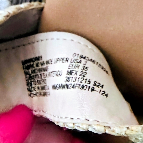 Wonder Nation Women's Woven Cream Sandals - Picture 3 of 4